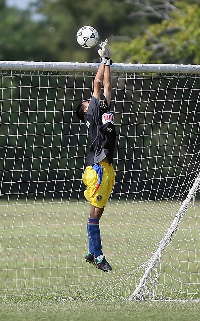 过全队配合 过全队配合