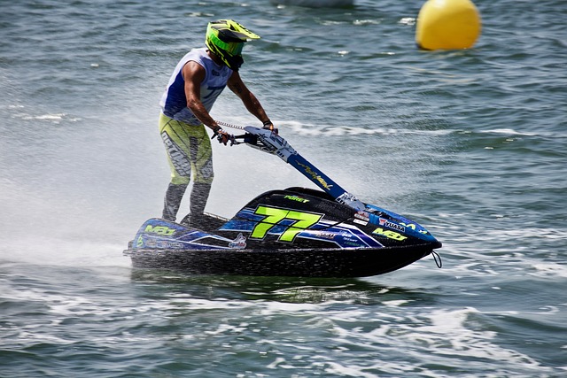 他砍下了 他砍下了